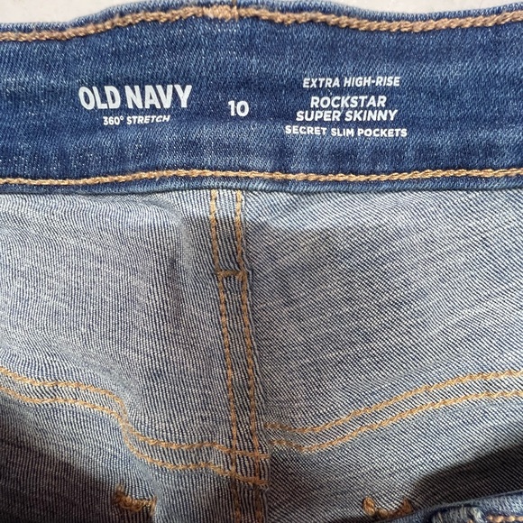 Old Navy Rockstar Extra High Rise Super Skinny Distressed Jeans Size 10 - Picture 3 of 9
